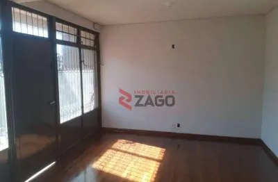 Casa com 3 dormitórios para alugar, 152 m² por R$ 1.577,00/mês - São Benedito - Uberaba/MG
