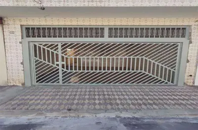 Casa com 2 quartos para alugar na Rua Raimundo Lúlio, Jardim São Nicolau, São Paulo