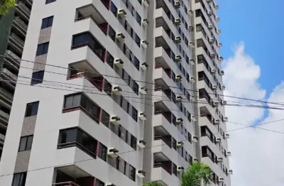 Excelente apartamento com 03 quartos  ,com área de lazer bem localizado