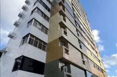 Excelente apartamento, no bairro do espinheiro. com três quartos sendo uma suíte.