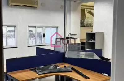 Galpão Comercial de Alto Padrão para Locação na Vila Graciosa, São Paulo-SP: 1 Sala, 8 Banheiros, 6 Vagas de Garagem, 890m².