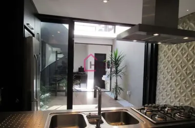 Imperdível: Casa à venda em São Paulo-SP, no Tatuapé, com 3 quartos, 1 suíte, 2 salas, 2 banheiros, 2 vagas e 140m² de área.