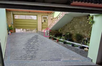 Imperdível oportunidade: Casa à venda na Mooca, São Paulo-SP. 3 quartos, 2 salas, 3 banheiros, 3 vagas, 75m² de área.