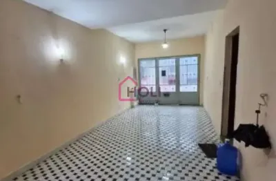 Casa para locação no Tatuapé, São Paulo: 3 quartos, 1 suíte, 1 sala, 3 banheiros e 8 vagas de garagem!