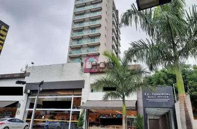 Prédio Comercial no Brás: Oportunidade Única - 72 salas e 3.000m² de área em São Paulo-SP