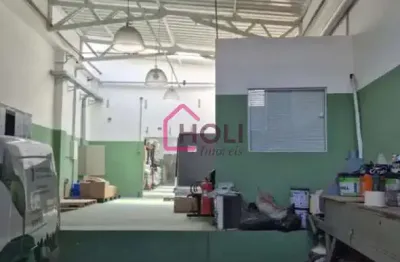 Excelente Galpão para Venda na Mooca, São Paulo-SP: 1.370 m², 10 Banheiros e 4 Vagas de Garagem!