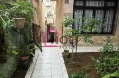 Casa comercial para locação em Vila Zelina, São Paulo-SP: 3 quartos, 2 salas, 2 banheiros, 4 vagas de garagem!