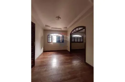 Casa com 5 quartos à venda na Rua Clorindo Burnier, 200, Vitorino Braga, Juiz de Fora