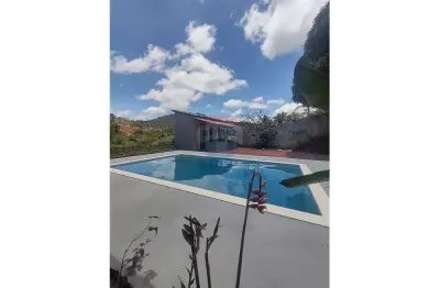 Granjeamento weiss de almeida - casa com piscina, natureza exuberante e lazer completo!