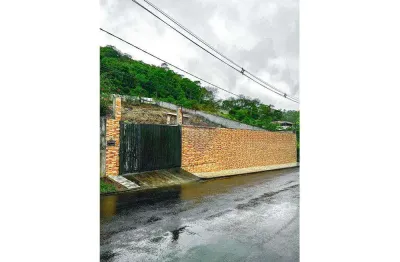 Excelente terreno à venda no bairro figueiras, na rua principal do condomínio fazendinhas terras do comendador.