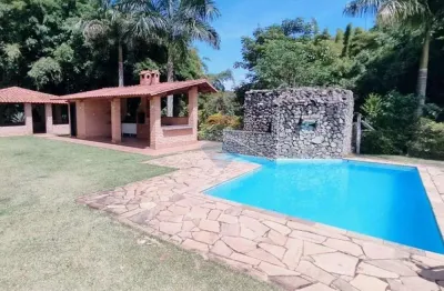 Esse refúgio dos sonhos em lima duarte pode ser seu, viva em meio a natureza com todas as comodidades de morar a 2km do centro da cidade.