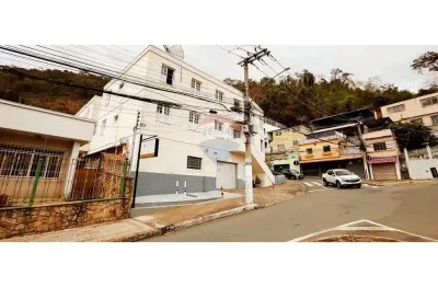 Alugo espaçoso apartamento com 02 quartos - jardim glória - juiz de fora/mg