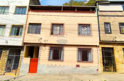 Casa com 3 quartos à venda no Costa Carvalho, Juiz de Fora 