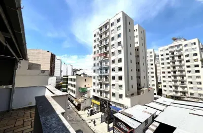 Cobertura ampla e extremamente bem localizada na rua são mateus !