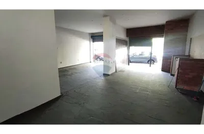 Alugo Loja - 130m² - Local diferenciado - São Mateus - Juiz de Fora/MG