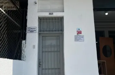 Casa com 3 quartos para alugar na Vila Lageado, São Paulo 