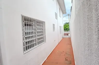 Casa com 3 quartos para alugar no Jardim Arpoador, São Paulo 