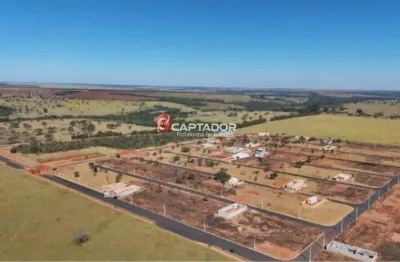 Terreno para venda em uberlândia, laranjeiras, 1 dormitório, 1 suíte, 1 banheiro, 1 vaga