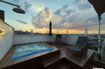 Linda cobertura 2 quartos com banheira de hidro, vista e privacidade!