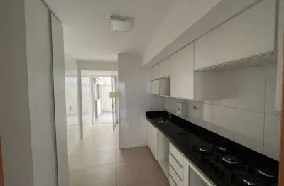 Apartamento de 2 quartos com área privativa no melhor ponto do coração de jesus.
