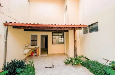 Casa com 2 quartos para alugar no Castelo, Belo Horizonte 