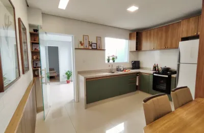 Lindo sobrado totalmente reformado e mobiliado na região do tatuapé, próximo ao metrô