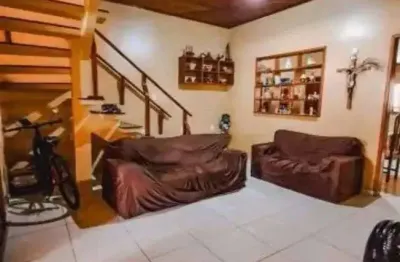 Casa 3 pavimentos 4/4 sendo 2 suítes e 2vgs na cidade nova 5 - ananindeua - pa