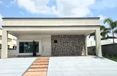 Alphaville belém - casa térrea com 4/4 sendo 1 suíte e 3 vgs - condomínio clube completo