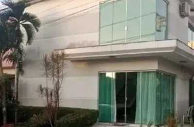 Casa de 2 pavimentos no condomínio clube villa firenze - 4 suítes, 2 vgs, cond. completo