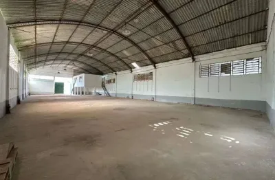 Galpão de 1.000m2 próximo da rodovia arthur bernardes - com0090wg