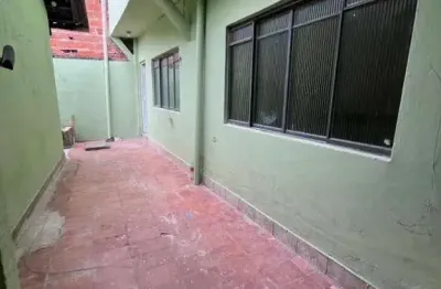 Casa com 1 quarto para alugar no Jardim D'Abril, São Paulo 