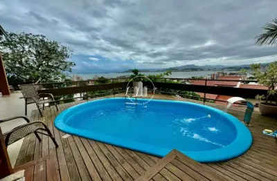 Casa com 4 quartos à venda na Rua Aldo Luz, 200, Itaguaçu, Florianópolis
