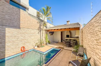 Casa com 3 quartos à venda no Califórnia, Londrina 