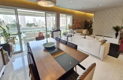 Apartamento à venda com 3 quartos sendo 3 suítes e 4 vagas de garagem