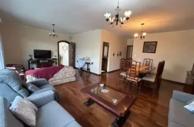 Casa com excelente planta em moema - quintal, churrasqueira e até 5 vagas!