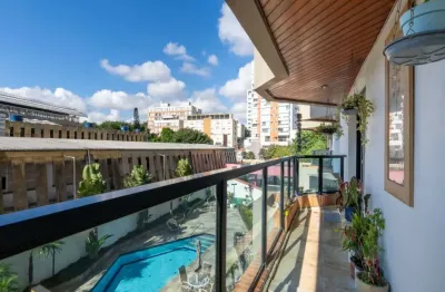 Apartamento de 137m2 a venda com 2 quartos sendo 2 suítes e 2 vaga de garagem.