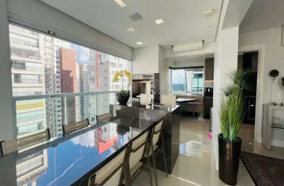 Apartamento à venda com 3 quartos sendo 3 suítes e 3 vagas de garagem