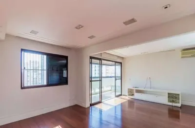Apartamento a venda  em moema com 228m²,  com 3 suítes, 3 banheiros, 4 vagas de garagem.