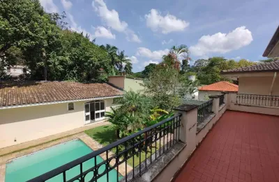 Sobrado espaçoso 4 quartos (2 suítes), 6 vagas, 482m2, brooklin velho