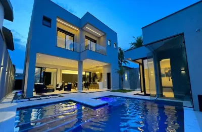 Casa de luxo a venda no guarujá - sp - casa ao lado da praia - 5 suítes - 490,00m²
