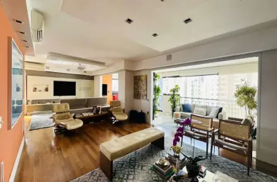 Apartamento a venda com 290m2, 4 dormitórios sendo 4 suítes e 5 vagas de garagem!