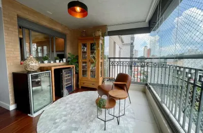 Apartamento à venda com 3 dormitórios sendo 2 suítes e 2 vagas de garagem.