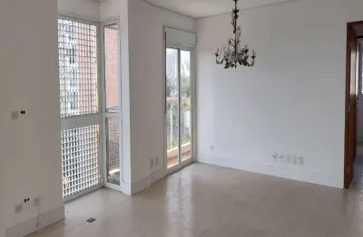 Apartamento à venda com 3 quartos sendo 3 suítes, 3 vagas distribuídos em 256m2