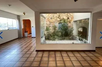 Sobrado à venda, brooklin paulista, com 327m², 04 dormitórios sendo 04 suítes, 03 vagas de garagem.