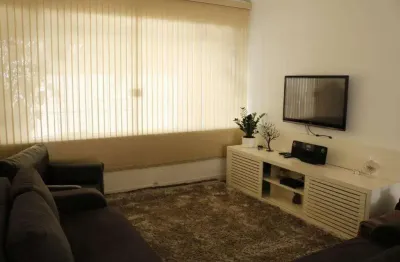 Sobrado à venda  3 quartos, 2 vagas no brooklin ,próximo ao metro .