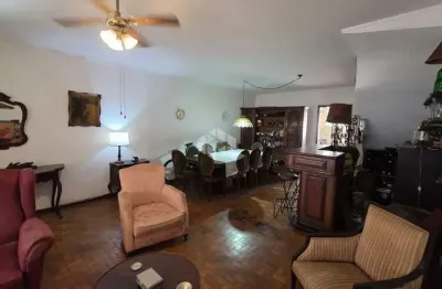 Casa Sobrado a Venda no Brooklin com 4 Quartos e 2 Vagas de Garagem