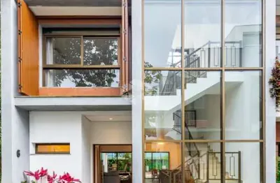 Casa em condomínio a venda no Jardim dos Estados,4 quartos com 4 suítes, 4 vagas