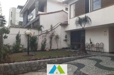 Excelente casa para fins comerciais, venda ou aluguel, em avenida de muito movimento, bairro são luiz, piscina, 6 vagas.