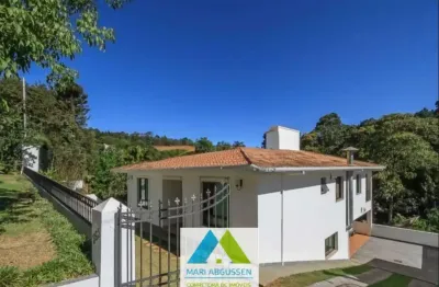Casa em condomínio de luxo com 5 quartos e 2 salas, 285m² - imperdível!