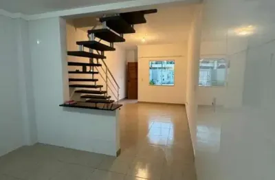 Casa à venda na avenida paulo cantidio da silva, 00, santa regina, itajaí por r$ 380.000